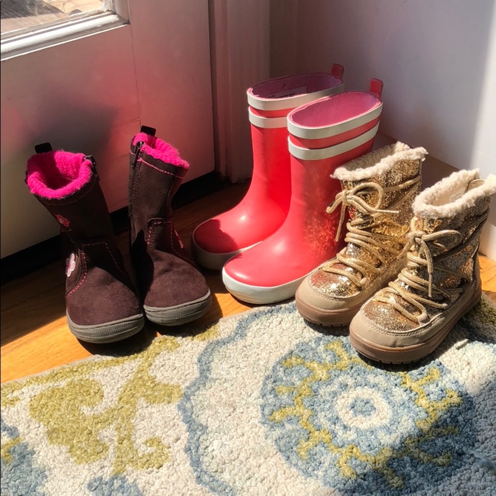 Girls boots